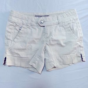 BKE Casuals Buckle shorts. Size 26. Style Mollie